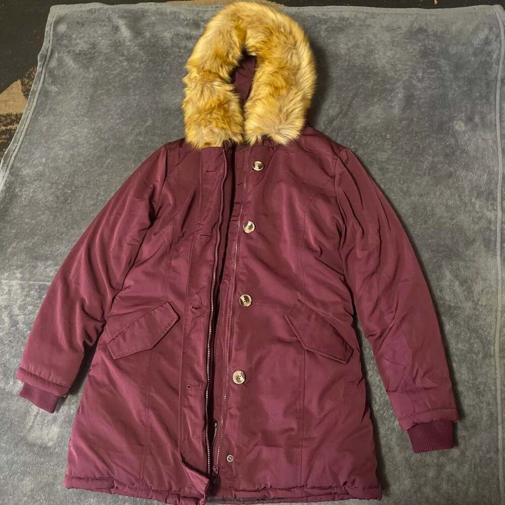 Marikoo Women's Burgundy Faux-Fur Hooded Winter Parka